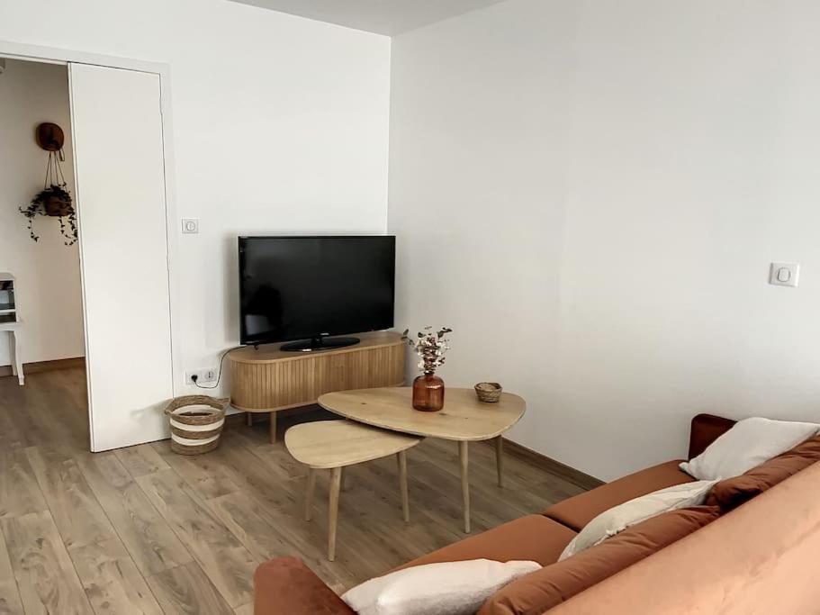 Le Julia - Neuf - Gare Et Garage Appartement Compiègne Buitenkant foto